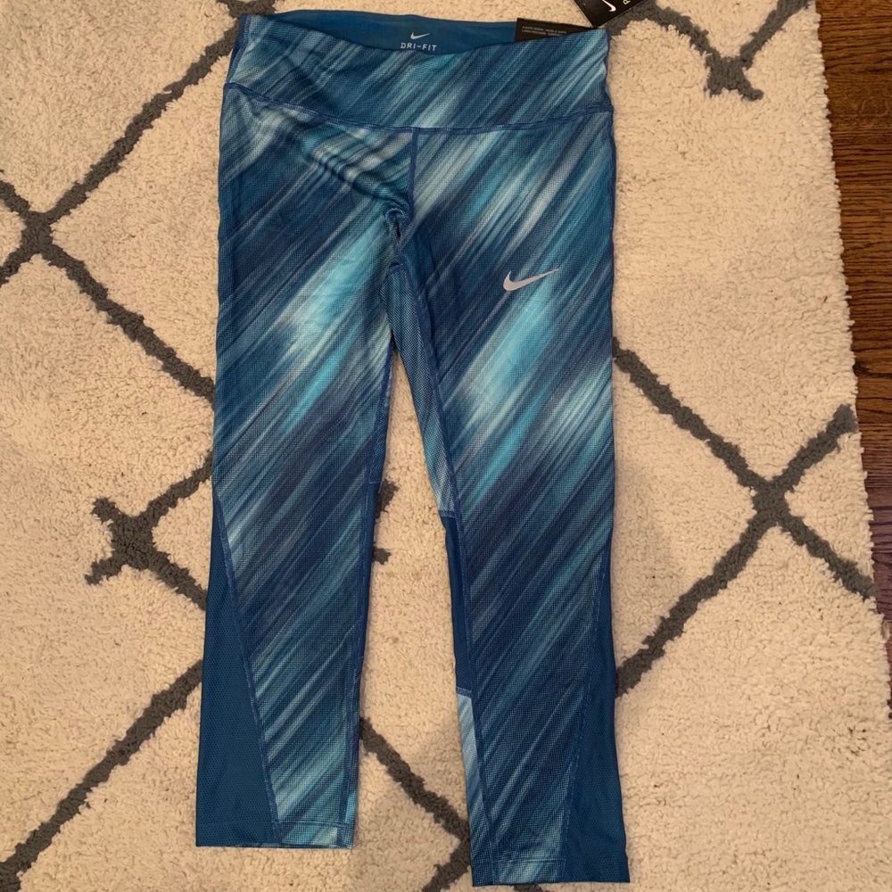 Nike Dri-fit blue cropped running tights size M